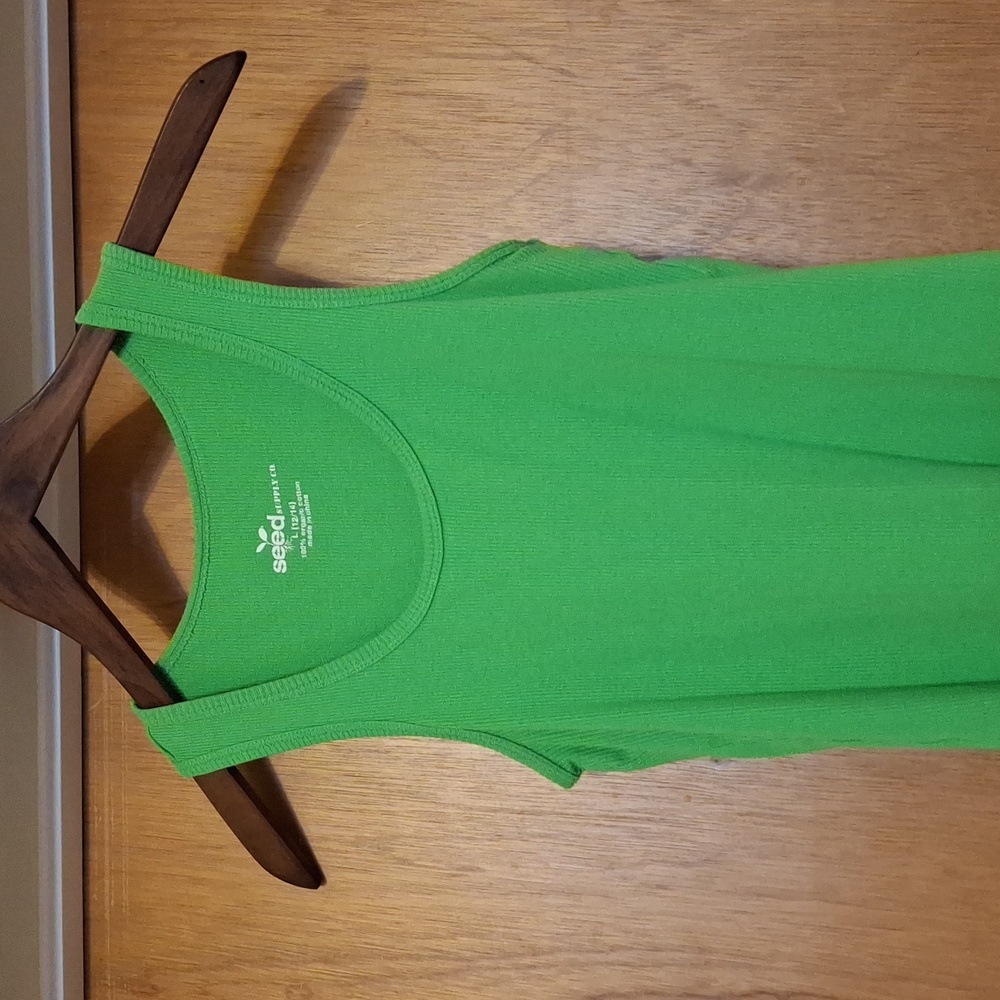 🥳 GIFTED! Vibrant Green Tank Top - Picture 2 of 3